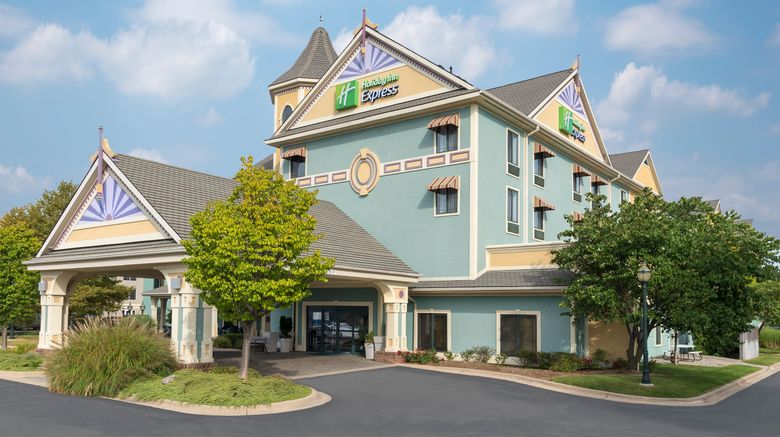 Holiday Inn Express Exterior. Images powered by <a href="https://www.leonardoworldwide.com" target="_blank" rel="noopener">Leonardo</a>.