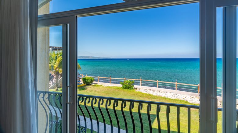 <b>Jewel Paradise Cove Beach Resort & Spa Room</b>. Images powered by <a href="https://leonardo.com/" title="Leonardo Worldwide" target="_blank">Leonardo</a>.