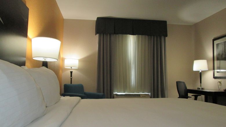 <b>Holiday Inn Express Hotel & Suites Room</b>. Images powered by <a href="https://www.leonardoworldwide.com/" title="Leonardo Worldwide" target="_blank">Leonardo</a>.