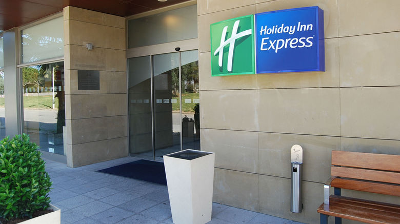 <b>Holiday Inn Express Valencia Bonaire Exterior</b>. Images powered by <a href="https://www.leonardoworldwide.com/" title="Leonardo Worldwide" target="_blank">Leonardo</a>.