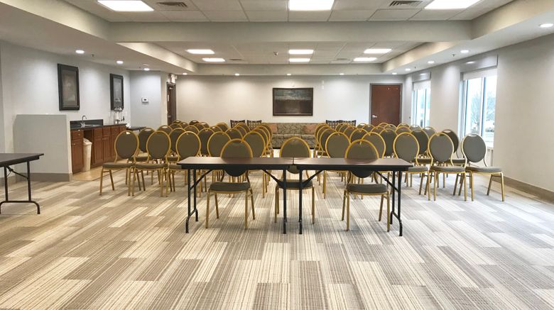 <b>Holiday Inn Express Hotel & Suites Meeting</b>. Images powered by <a href="https://www.leonardoworldwide.com/" title="Leonardo Worldwide" target="_blank">Leonardo</a>.