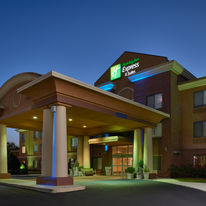 Holiday Inn Express & Suites Anniston