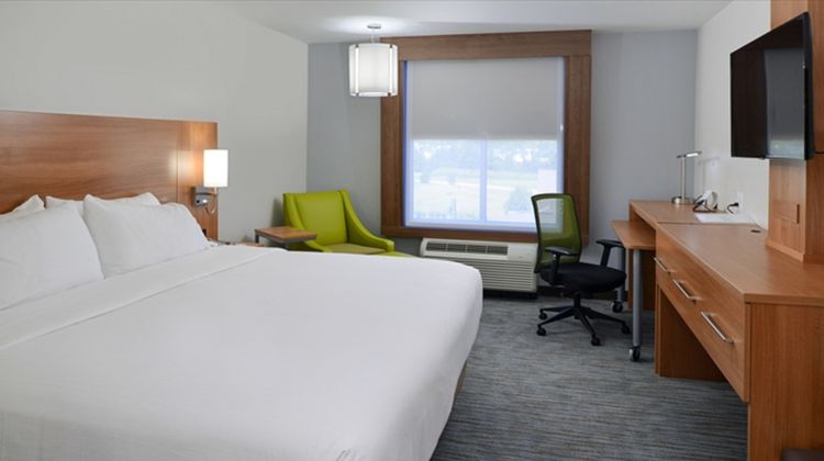 Holiday Inn Express & Suites Lexington Room