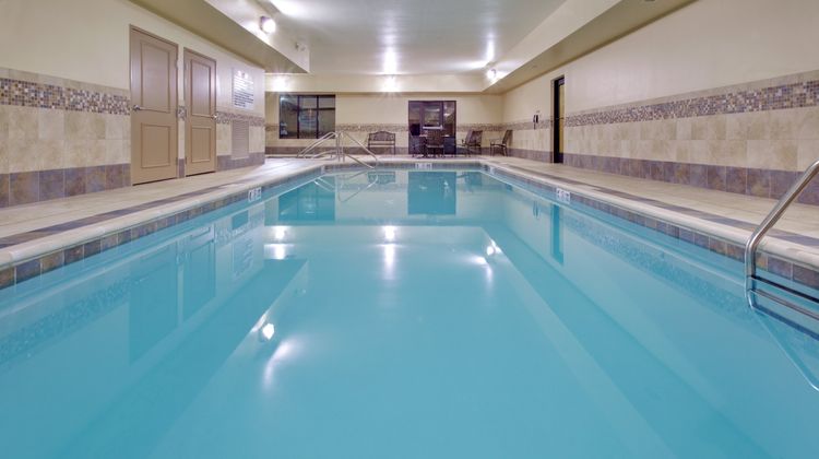 Holiday Inn Express Hotel & Suites Pool