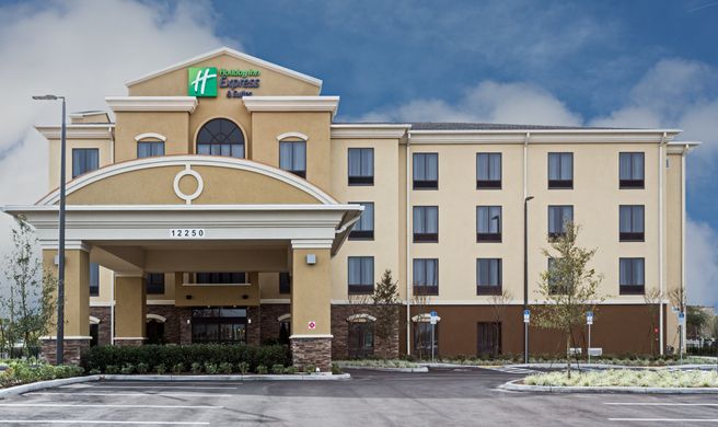 Holiday Inn Express Orlando East Exterior