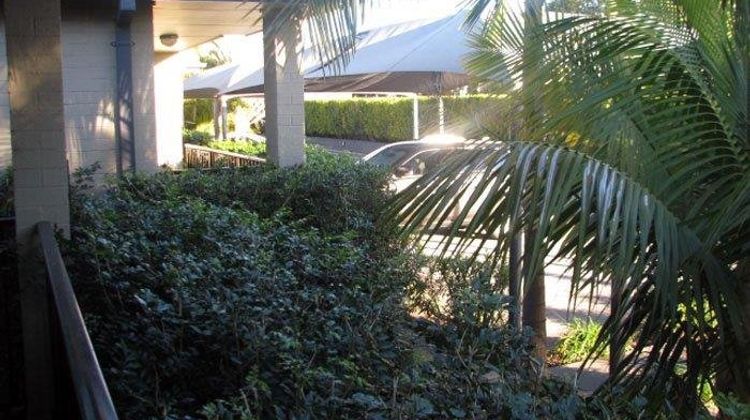 Francis Phillip Motor Inn & The Lodge Exterior