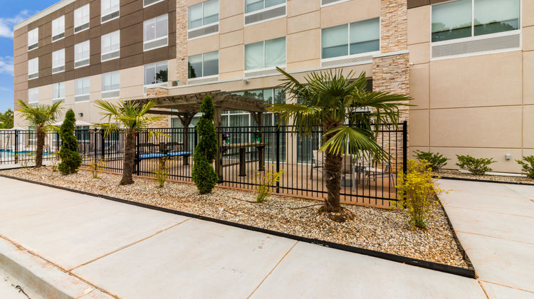 Holiday Inn Express Villa Rica Exterior