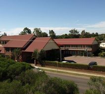 Francis Phillip Motor Inn & The Lodge Exterior
