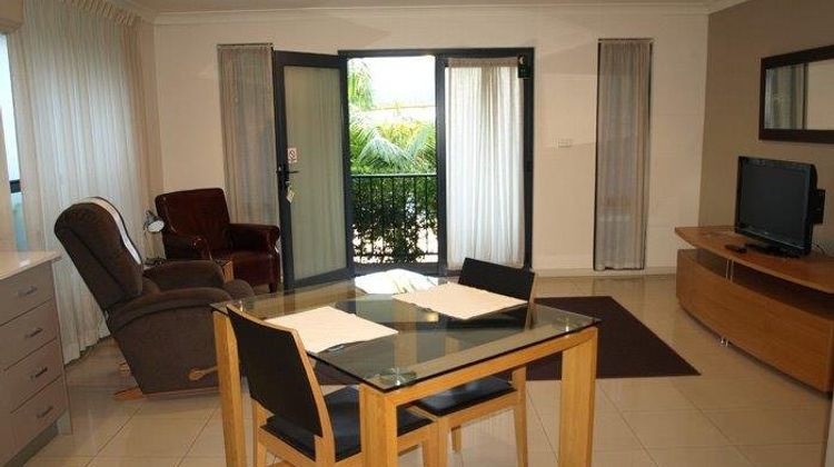 Francis Phillip Motor Inn & The Lodge Room