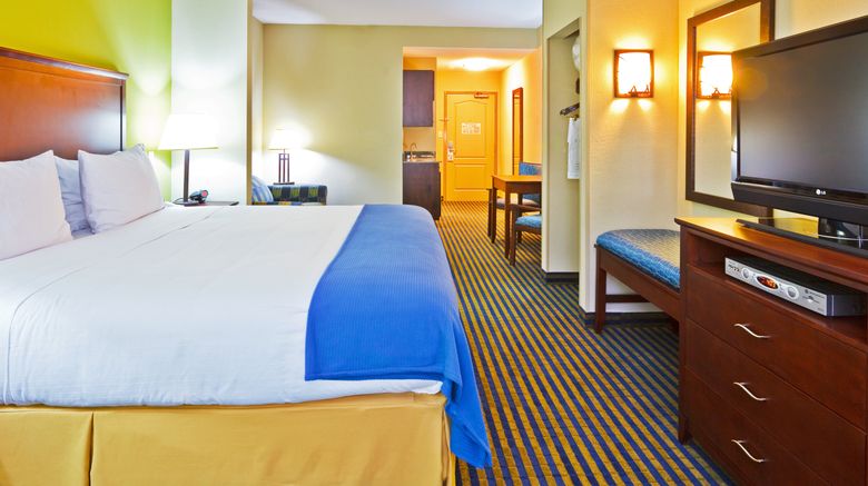 <b>Holiday Inn Express Ooltewah Suite</b>. Images powered by <a href="https://www.leonardoworldwide.com/" title="Leonardo Worldwide" target="_blank">Leonardo</a>.