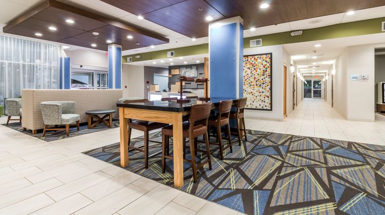 Holiday Inn Express Villa Rica Lobby