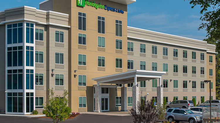 Holiday Inn Express/Stes Boston-Norwood Exterior