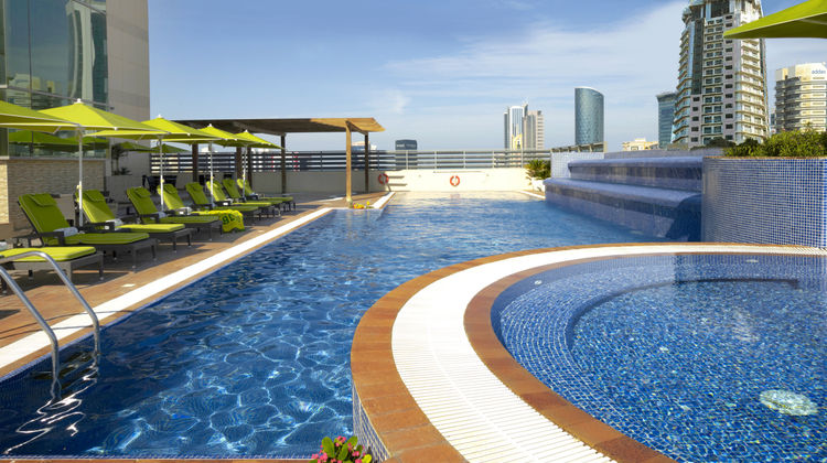 Fraser Suites Seef Bahrain Pool