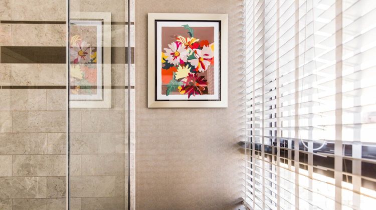 Dossier Hotel Room