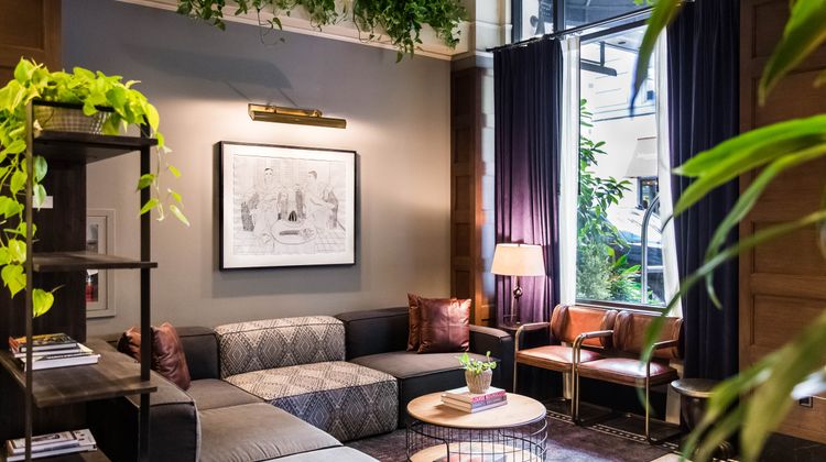 Dossier Hotel Lobby