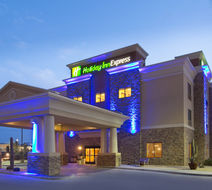 Holiday Inn Express & Suites Exterior