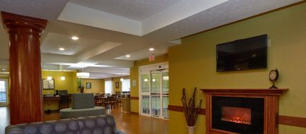 Holiday Inn Express & Suites Cadillac Lobby