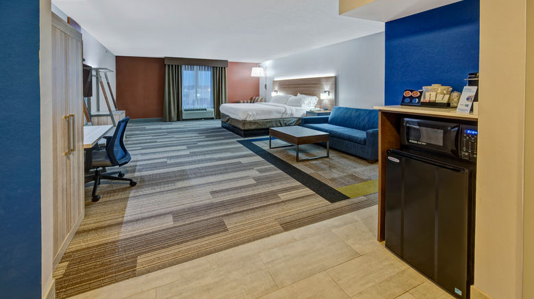 <b>Holiday Inn Express & Suites Suite</b>. Images powered by <a href="https://www.leonardoworldwide.com/" title="Leonardo Worldwide" target="_blank">Leonardo</a>.