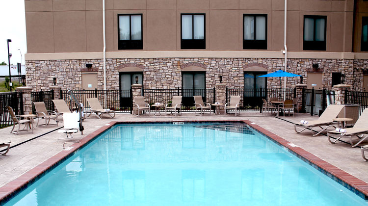 Holiday Inn Express Hotel/Suites Paducah Pool