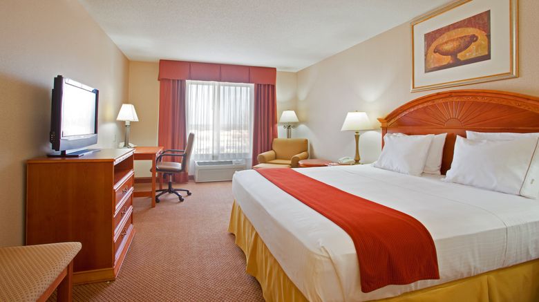 <b>Holiday Inn Express Hotel & Suites Room</b>. Images powered by <a href="https://www.leonardoworldwide.com/" title="Leonardo Worldwide" target="_blank">Leonardo</a>.