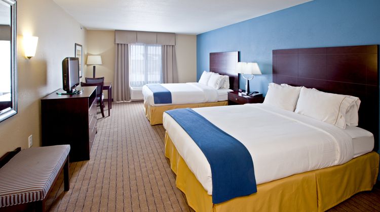 Holiday Inn Express Hotel & Suites Room