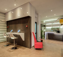 Hotel Genius Downtown Lobby
