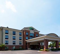 Holiday Inn Express & Suites North East Exterior