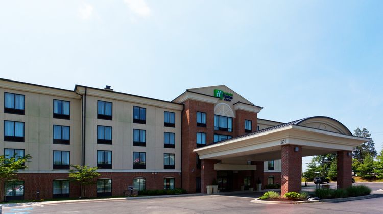 Holiday Inn Express & Suites North East Exterior