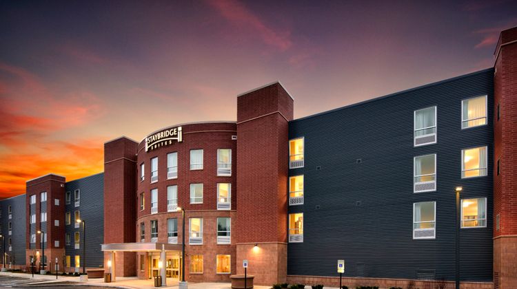 Staybridge Suites Marquette Exterior