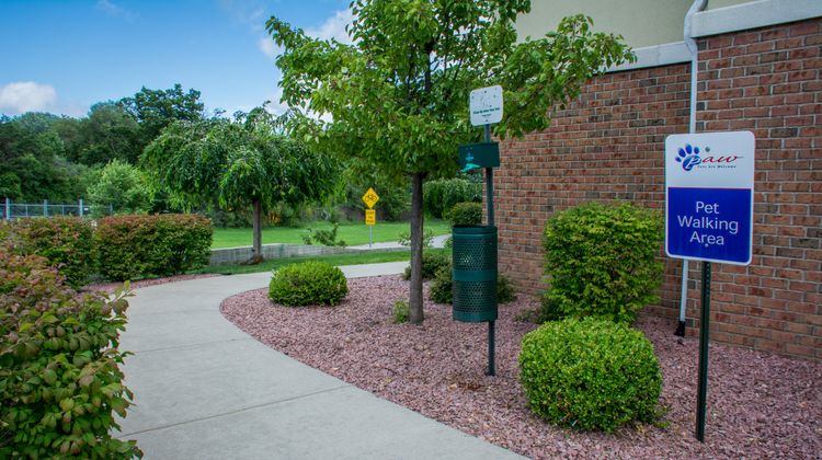 Candlewood Suites South Bend Airport Exterior