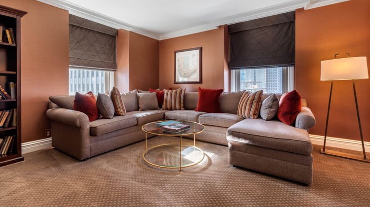 Omni William Penn Hotel Suite