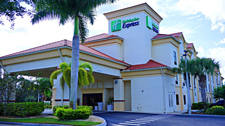 Holiday Inn Express Exterior