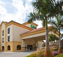 Holiday Inn Express Exterior