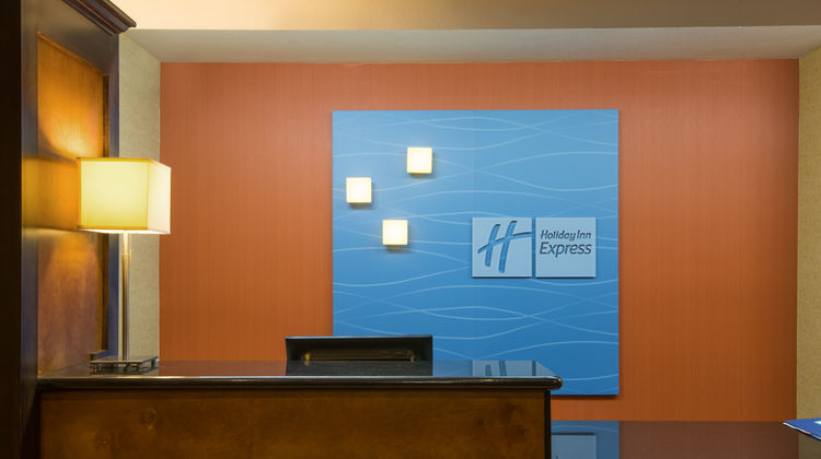 Holiday Inn Express & Suites Wauseon Lobby