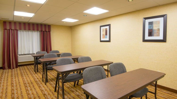 Holiday Inn Express & Suites Wauseon Meeting