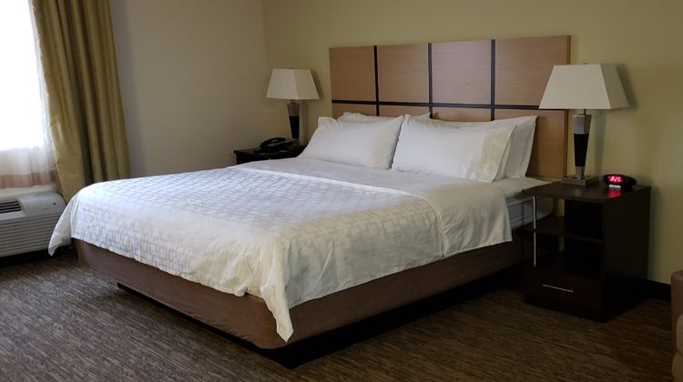Candlewood Suites Woodward Room