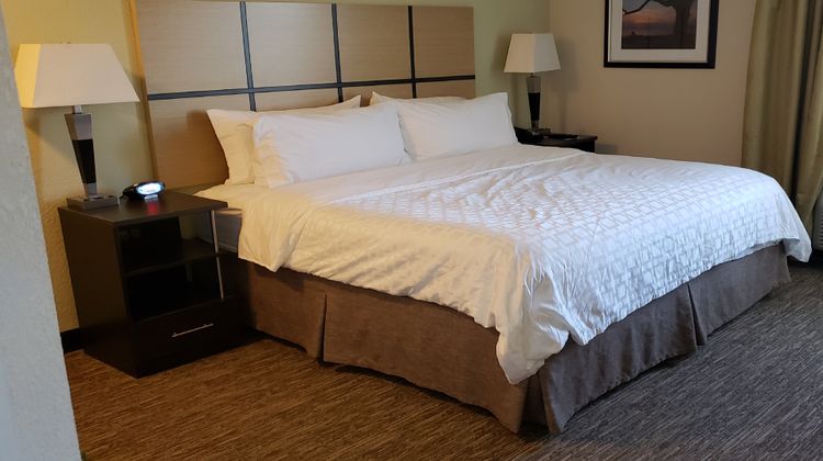Candlewood Suites Woodward Suite