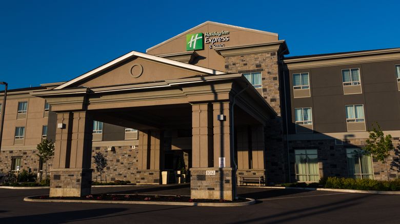 Holiday Inn Express  and  Stes Thunder Bay Exterior. Images powered by <a href="https://www.leonardoworldwide.com" target="_blank" rel="noopener">Leonardo</a>.
