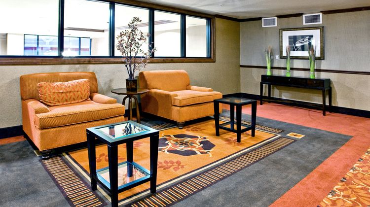 Holiday Inn Express Hotel & Suites Lobby