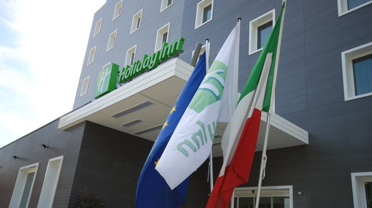 Holiday Inn Milan Nord Zara Exterior