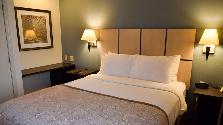 Candlewood Suites Wichita Airport Room