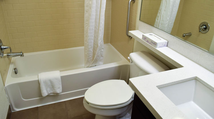 Candlewood Suites Wichita Airport Room