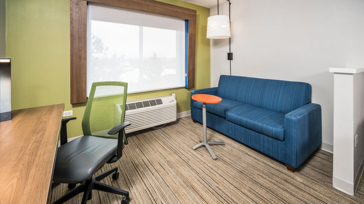 Holiday Inn Express Room