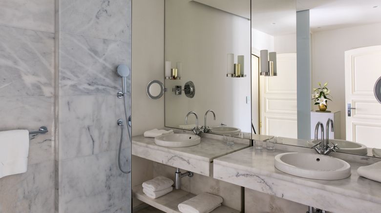 <b>Hotel de Tourrel, a Design Hotel Room</b>. Images powered by <a href="https://www.leonardoworldwide.com/" title="Leonardo Worldwide" target="_blank">Leonardo</a>.