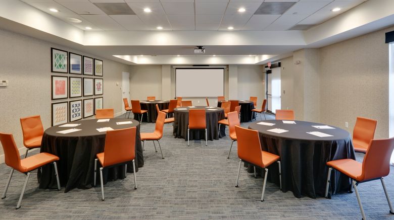 <b>Holiday Inn Express Hotel & Suites Meeting</b>. Images powered by <a href="https://www.leonardoworldwide.com/" title="Leonardo Worldwide" target="_blank">Leonardo</a>.