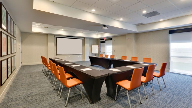 <b>Holiday Inn Express Hotel & Suites Meeting</b>. Images powered by <a href="https://www.leonardoworldwide.com/" title="Leonardo Worldwide" target="_blank">Leonardo</a>.