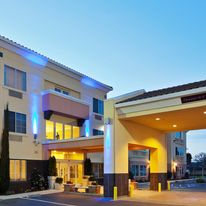 Holiday Inn Express & Suites Berkeley