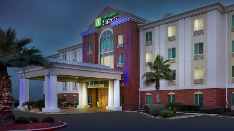 Holiday Inn Express Hotel Exterior