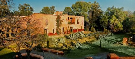 Hacienda Sepulveda Hotel & Spa Exterior