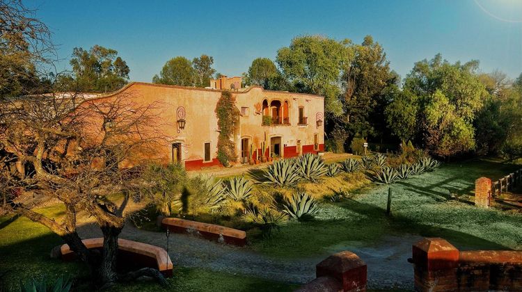Hacienda Sepulveda Hotel & Spa Exterior